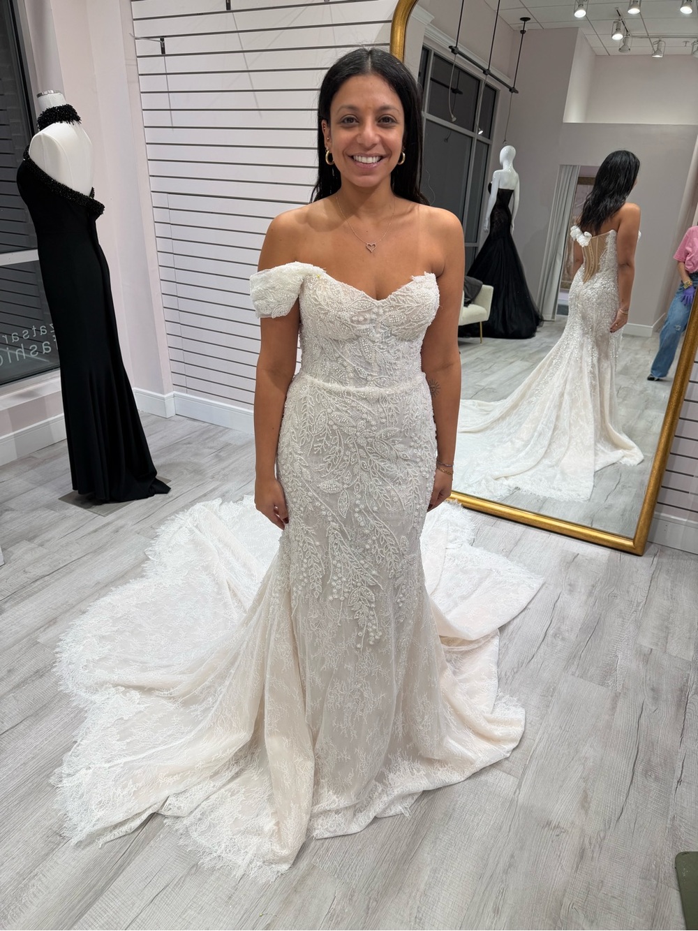 Off-Shoulder White Lace Wedding Gown